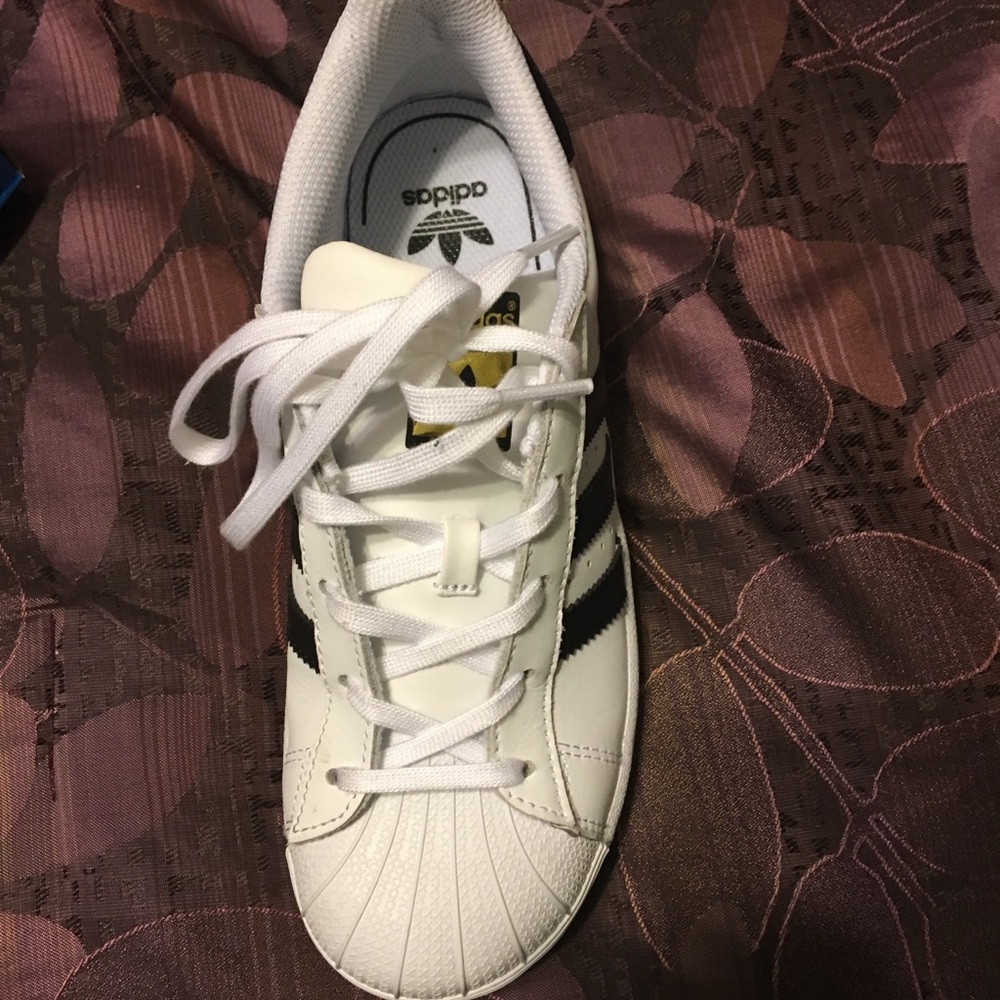 Kids Adidas shell top sneakers